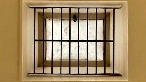 Vergittertes Fenster Vergittertes Fenster