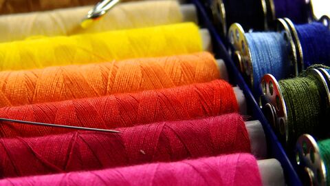 Nähgarn Nähgarn in verschiedenen Farben